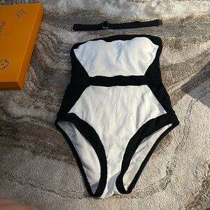 One piece bikinis